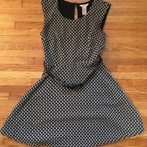 Black & White Medium Candie’s Dress With Belt